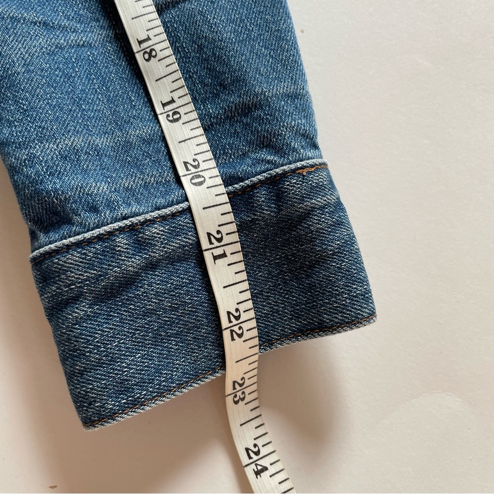 Madewell Women's Solid Button Down Denim Jacket B… - image 5